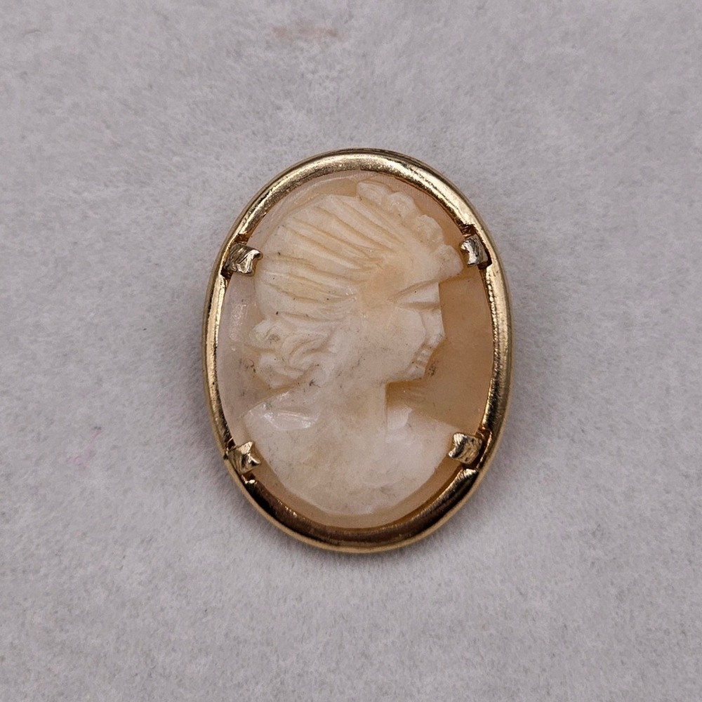 Vintage Coro Shell‎ Cameo Brooch Gold Tone Relief Profile Pin Victorian Revival
